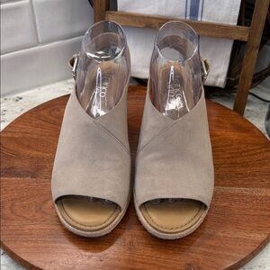 Franco Sarto Julien wedge sandals